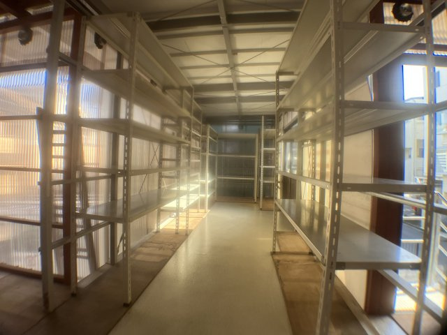 下大久保倉庫のロビー