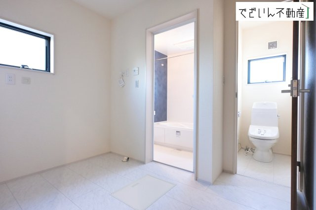 【ランドリースペース】 | Livele Garden.S深谷市田中第3【平屋】新築住宅 | ≪1号棟≫質な物干しできるランドリースペースがあり、天候を気にせず洗濯物干しができます。
現地(2026年5月撮影)