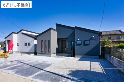 【外観】 | Livele Garden.S深谷市田中第3【平屋】新築住宅 | ≪1号棟≫安心して暮らせる利便性と、子どもを安心して育てられる穏やかな住環境が魅力です。
現地(2026年5月撮影)