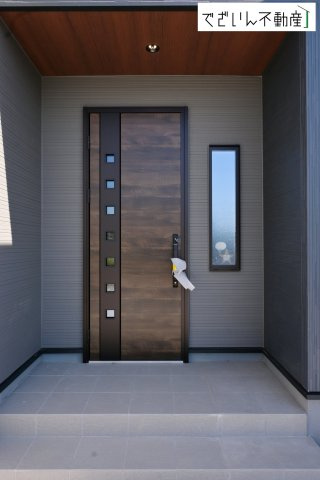 【玄関】 | Livele Garden.S深谷市田中第3【平屋】新築住宅 | ≪1号棟≫
現地(2026年5月撮影)