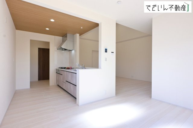 【居間・リビング】 | Livele Garden.S深谷市田中第3【平屋】新築住宅 | ≪1号棟≫
現地(2026年5月撮影)