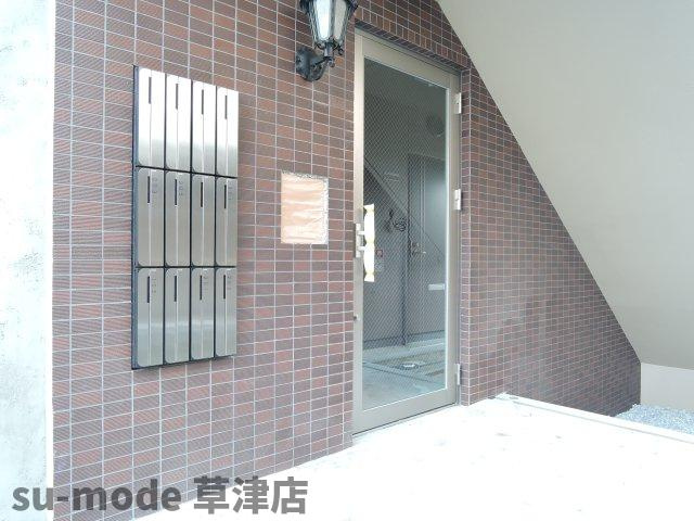 【エントランス】 | GREEN AWAY | 落ち着いたエントランスです