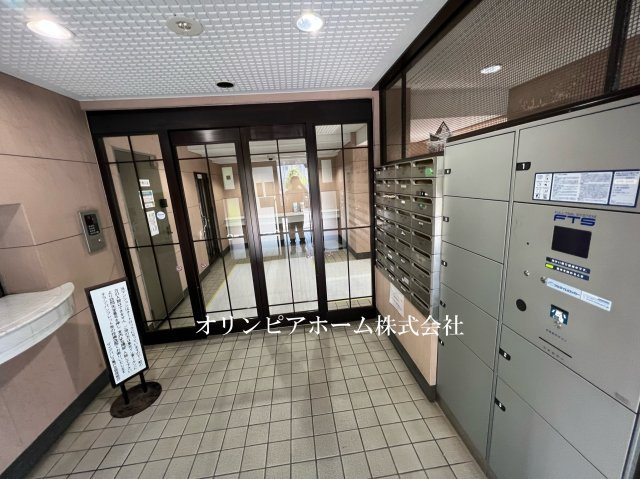 仲介手数料無料　ダイアパレス亀戸3　2階　リフォーム済のエントランス