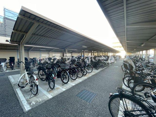 千里中央エアヒルズの駐輪場