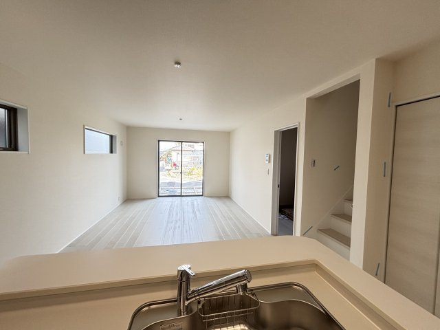 知立市八橋町的場126-1『仲介手数料無料』新築戸建ての居間・リビング