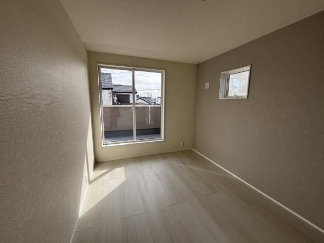 知立市八橋町的場126-1『仲介手数料無料』新築戸建ての洋室