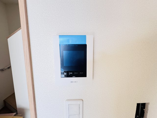 市川市菅野２丁目新築戸建【八幡小学校：10分】のセキュリティ|来客時も安心のTVモニター付きインターフォン