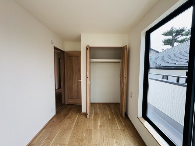 市川市菅野２丁目新築戸建【八幡小学校：10分】の収納|5.06帖洋室収納