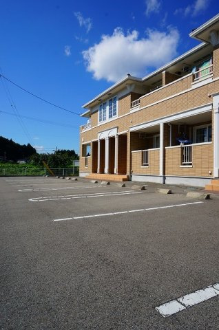 マルタニ・サニー・ハウスＢの駐車場