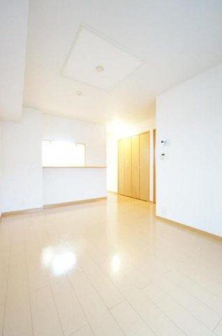 マルタニ・サニー・ハウスＢの居間・リビング