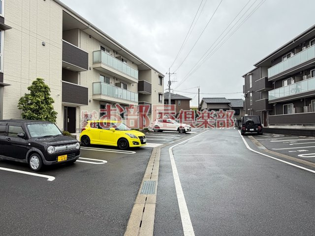 the Terrace 御井町の駐車場|車をお持ちの方に嬉しい駐車場付きの物件です