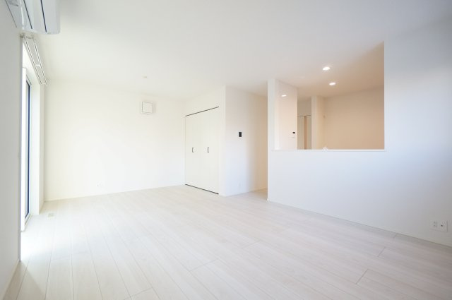 Sumai-to千葉市若葉区大宮台の居間・リビング|ご見学・ご契約時の送迎可能！