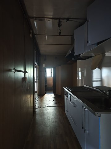 京都市中京区聚楽廻松下町中古戸建のキッチン|キッチンでお料理をお楽しみください