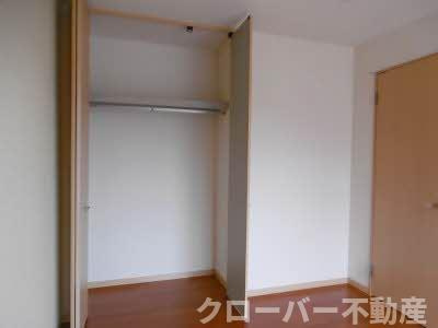 サニーベイル 2番館の収納