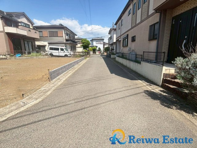 新築戸建　茅ヶ崎市香川2丁目の前面道路含む現地写真