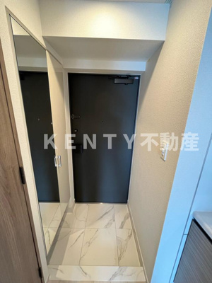 【玄関】 | クレイシアＩＤＺ蒲田 | 明るい玄関です