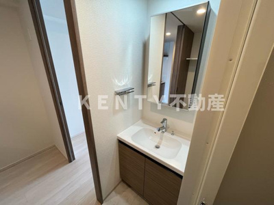 【洗面所】 | クレイシアＩＤＺ蒲田 | 脱衣スペースもあります