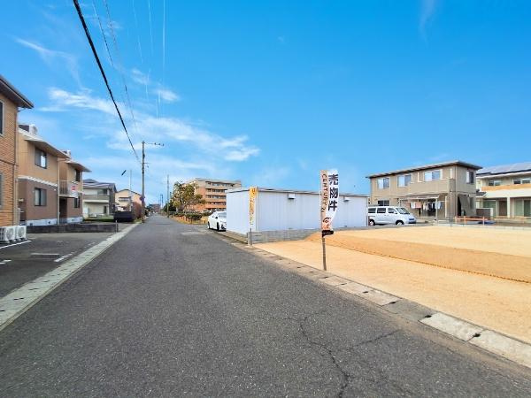 横田Ⅱ④　土地の前面道路含む現地写真|前面道路含む現地