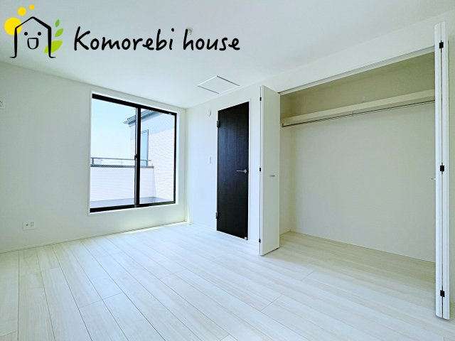 さいたま市指扇　20期　新築一戸建て　グラファーレ　01の洋室|広々とした洋室です