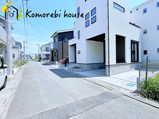 さいたま市指扇　20期　新築一戸建て　グラファーレ　01の前面道路含む現地写真|前面道路含む現地写真です