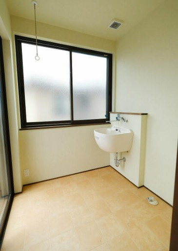 【中古】坂戸市石井中古住宅の設備|.2Fにはサンルームがあります！