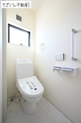 【トイレ】 | Livele Garden.S深谷市田中第3【平屋】新築住宅 | ≪2号棟≫
現地(2026年5月撮影)