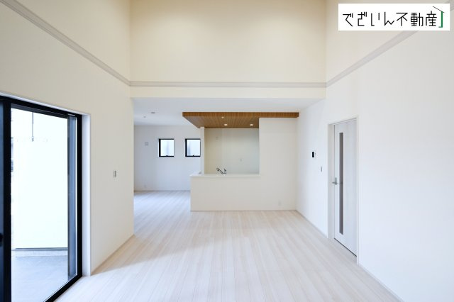 【居間・リビング】 | Livele Garden.S深谷市田中第3【平屋】新築住宅 | ≪2号棟≫
現地(2026年5月撮影)