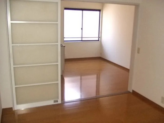 アーバンライフ旗崎の居間・リビング