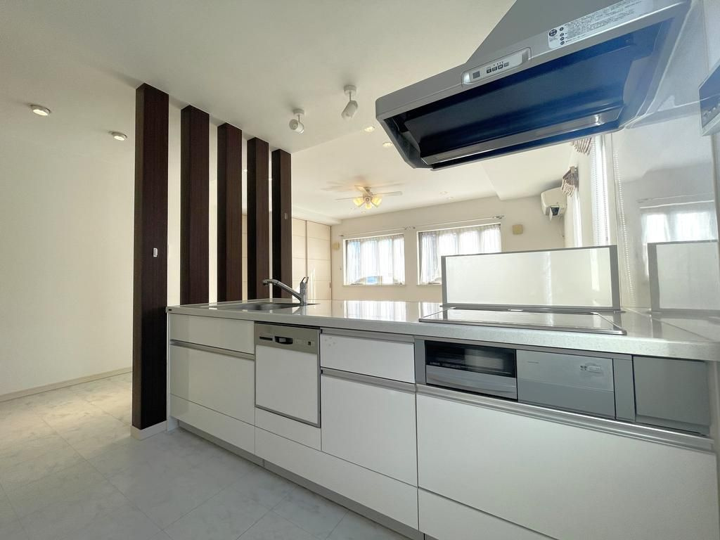 板橋区赤塚5丁目　中古戸建のキッチン|現地ご見学希望・資料請求などお気軽にお問い合わせ下さい！
03-5990-5201