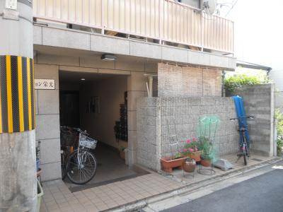 マンション栄光のエントランス