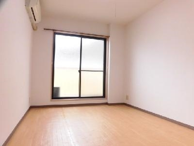 マンション栄光の内装|クローゼット