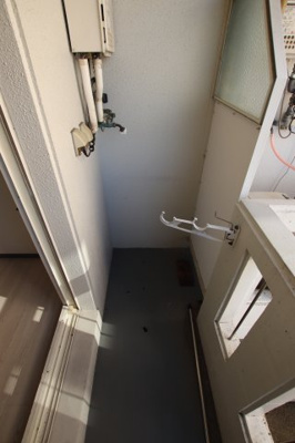 【設備】 | ベルフラワー | 室外洗濯機置場