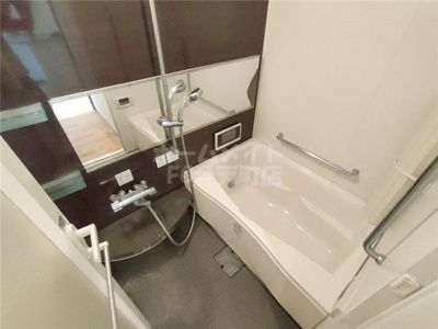 【浴室】 | エステムコート難波WEST-SIDEⅡベイフレックス | きれいなお風呂です