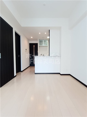 【居間・リビング】 | エステムコート難波WEST-SIDEⅡベイフレックス | リビングです