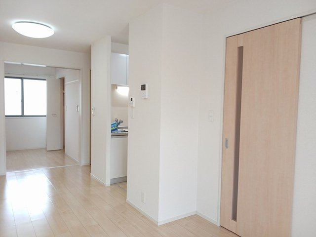 サンカスターニエのその他