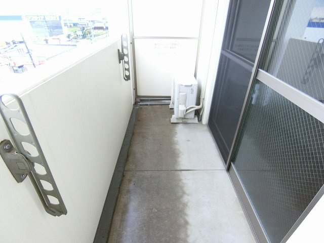 モントーレヒルズ東櫛原のバルコニー|開放的で明るい空間を演出してくれるバルコニーです