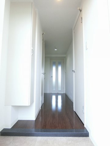 モントーレヒルズ東櫛原の玄関|ゆったりとした玄関です