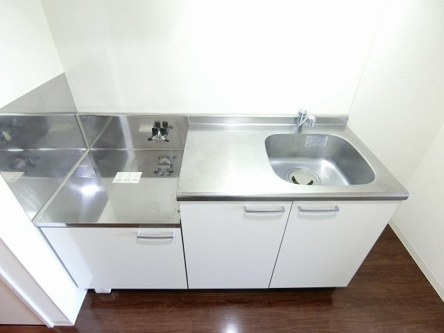 モントーレヒルズ東櫛原のキッチン|お料理しやすいキッチンです