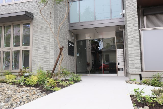 Ｖｉａ　Ｓｏｌｅ　ＢＥＲＥＯ（ヴィアソーレ　ベレオ）のエントランス