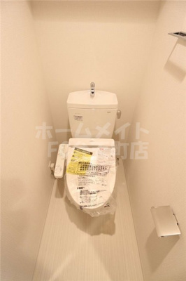 【トイレ】 | エスリード弁天町ベイコート | シンプルで使いやすいトイレです