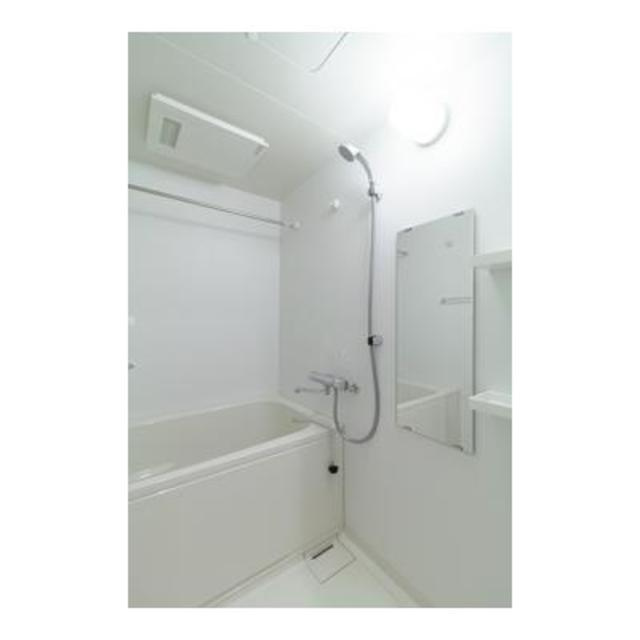 ＵＰＰＥＲ　ＦＩＥＬＤ　ＷＯＯＤの浴室|※写真は同タイプ住戸です。