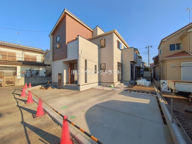 仲介手数料無料　所沢市西狭山ケ丘１丁目　新築戸建　全１棟の前面道路含む現地写真|同一分譲会社施工例（実際の仕様と異なる場合があります）