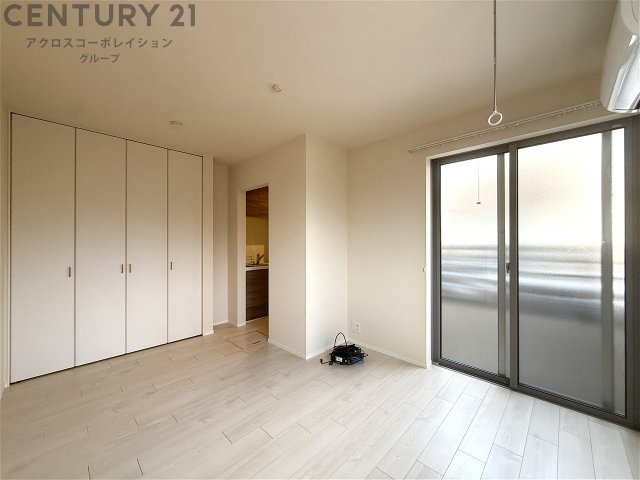 エアコン付き7.1帖の洋室です♪