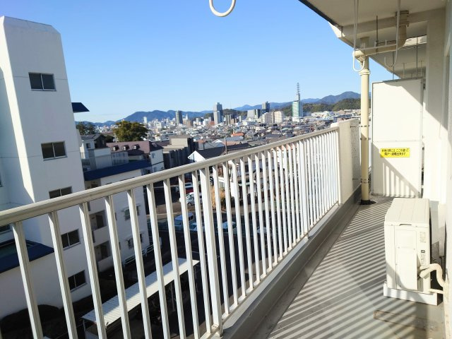 ハイコーポ池田山A　静岡市駿河区池田のバルコニー|陽当たりの良いバルコニーです。