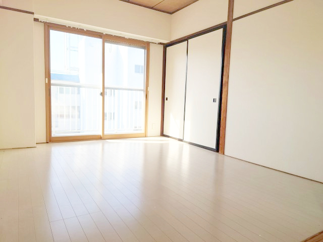 ハイコーポ池田山A　静岡市駿河区池田の洋室|押入収納あり