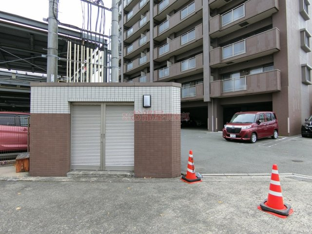 ベスタ櫛原のその他共用部分|専用ごみ置き場あります。