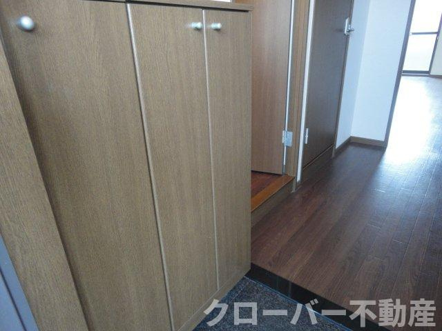 ローズグレイ・パレスの玄関|下駄箱