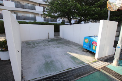 【その他共用部分】 | グリーンコーポ狭山 | 敷地内ゴミ置き場