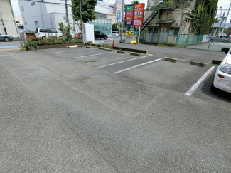 【駐車場】