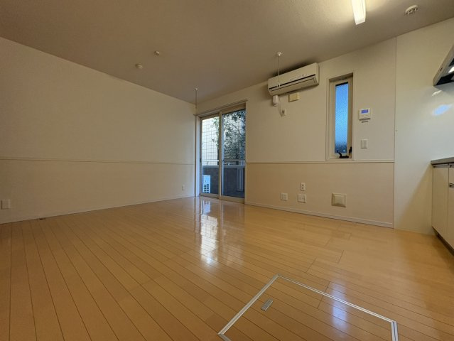 ヴェルデ神明町の居間・リビング